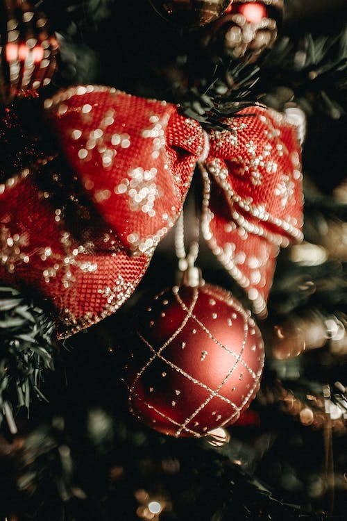 sapin-noel-artificiel-décoré